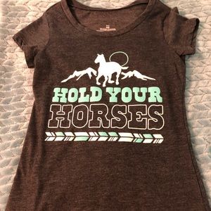 Hold your horses T. Size MD